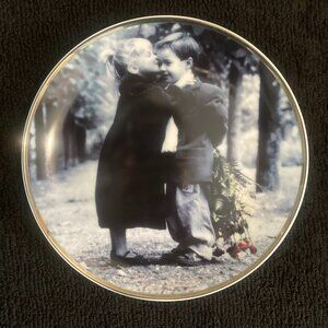 Kim Anderson Sealed With A Kiss Enesco Plate